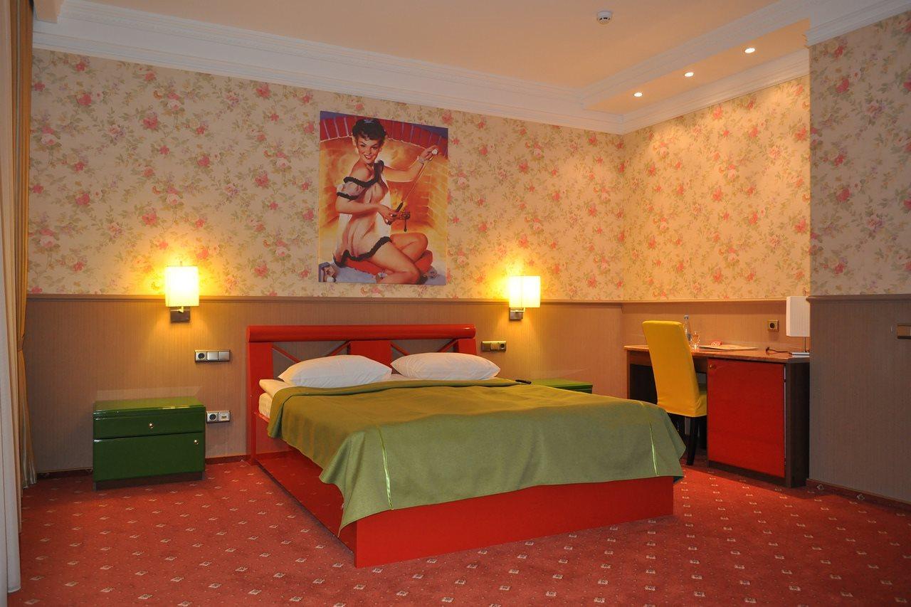 Road Star Hotel Dnipro Eksteriør billede