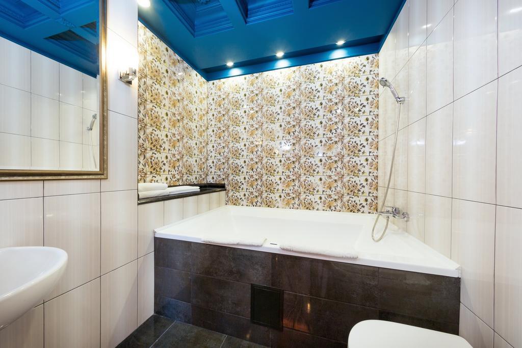 Road Star Hotel Dnipro Eksteriør billede