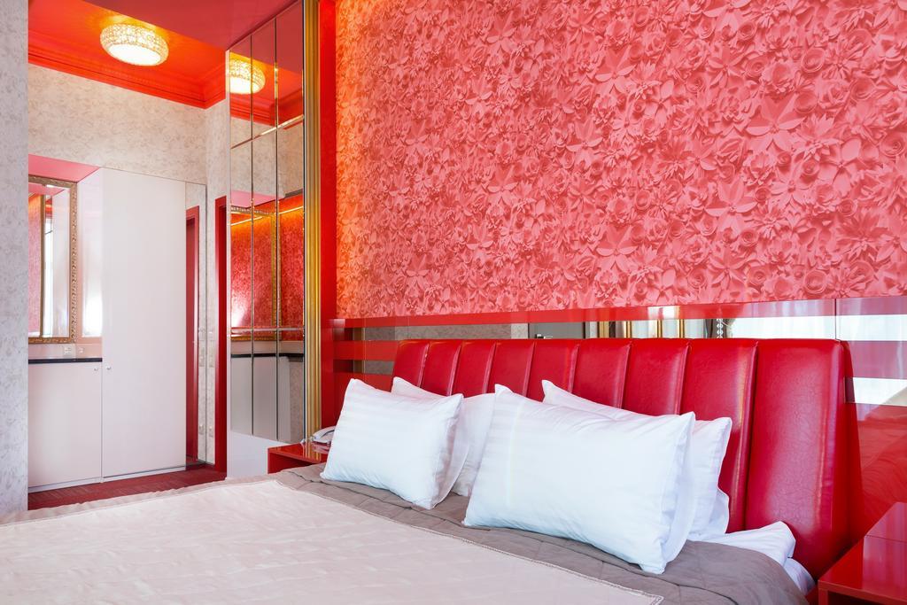 Road Star Hotel Dnipro Eksteriør billede