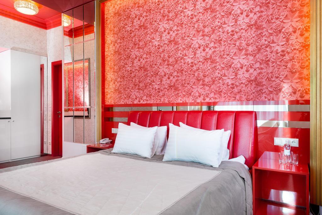 Road Star Hotel Dnipro Eksteriør billede